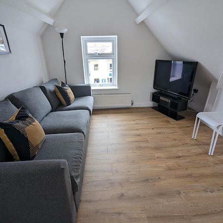 Top Floor Apartment Лландидно Экстерьер фото